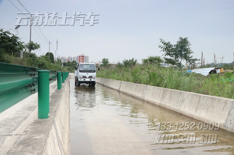 東風(fēng)四驅(qū)卡車(chē),小四驅(qū)底盤(pán),右舵卡車(chē),右舵車(chē)出口,右舵輕卡