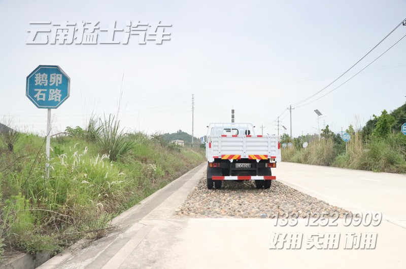 東風(fēng)四驅(qū)卡車(chē),小四驅(qū)底盤(pán),右舵卡車(chē),右舵車(chē)出口,右舵輕卡