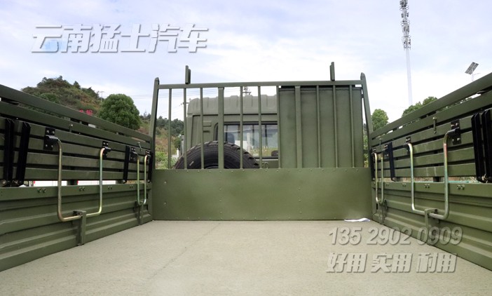 四驅(qū)東風天錦,3.5噸載貨車,天錦運兵車,4*4卡車出口,東風天錦配置