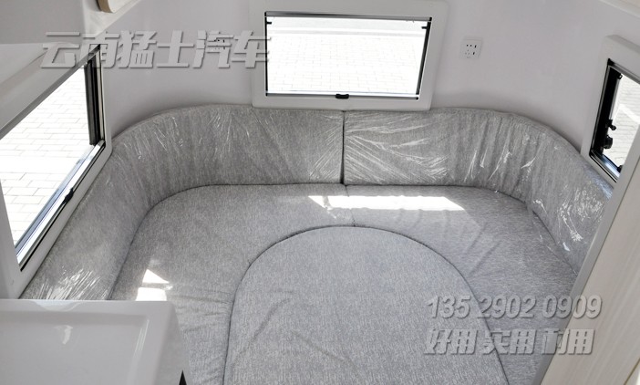 拖掛房車,德國(guó)愛科底盤,撞擊式剎車,房車定制,環(huán)保旅居車,可上戶的家用房車,進(jìn)口房車底盤