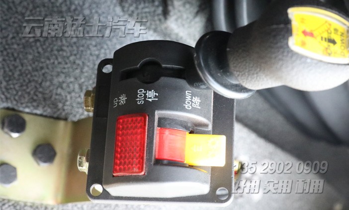 東風(fēng)4*2自卸車,出口型自卸車,自卸車改裝廠家,9噸自卸車,自卸車配置報(bào)價(jià),東風(fēng)海外出口車型