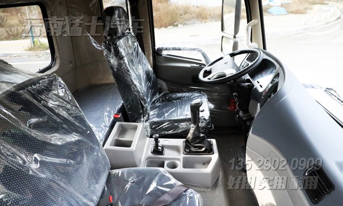 東風(fēng)4*2自卸車,出口型自卸車,自卸車改裝廠家,9噸自卸車,自卸車配置報(bào)價(jià),東風(fēng)海外出口車型