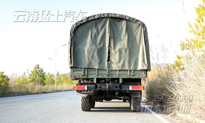 國(guó)五運(yùn)兵車,出口型運(yùn)兵車,EQ2130GA,東風(fēng)6x6卡車,六驅(qū)柴油貨車