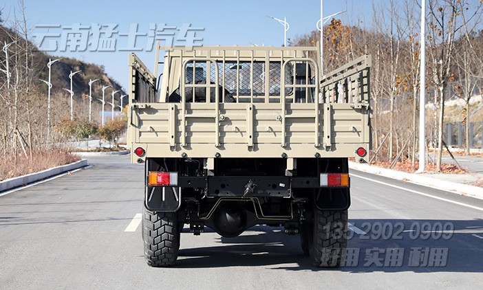 東風(fēng)153,EQ2102,EQ246,全驅(qū)越野車(chē),越野性能出眾的卡車(chē)